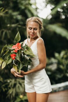 oksana zub Su7ePCJYwCw unsplash 5 Looks For The Modern Bride 