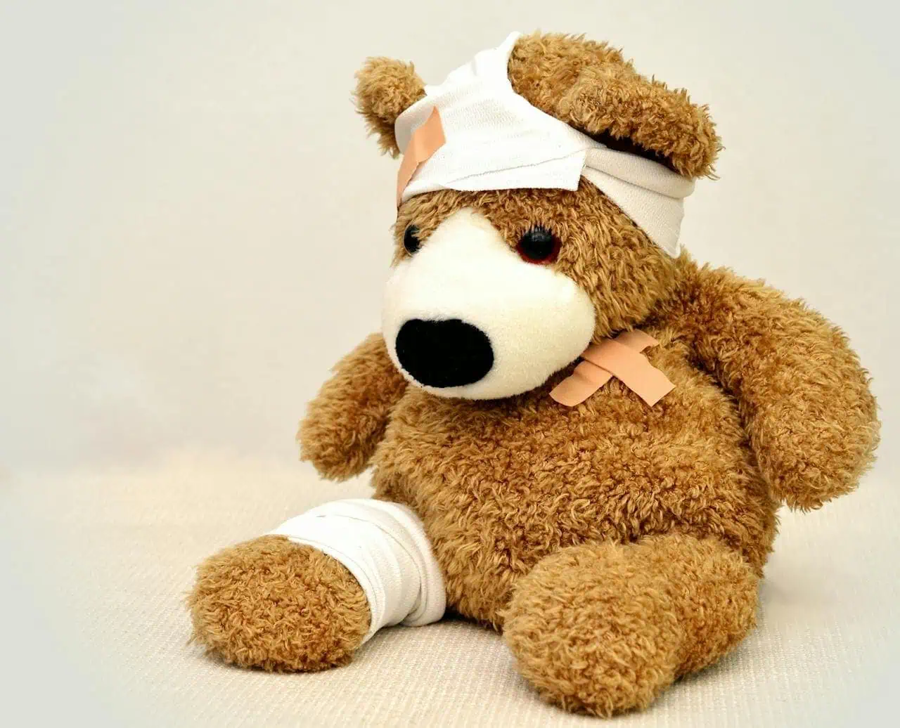 injured teddy bear hospital