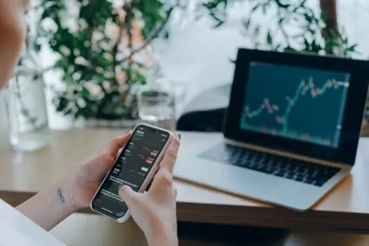 stock trading woman